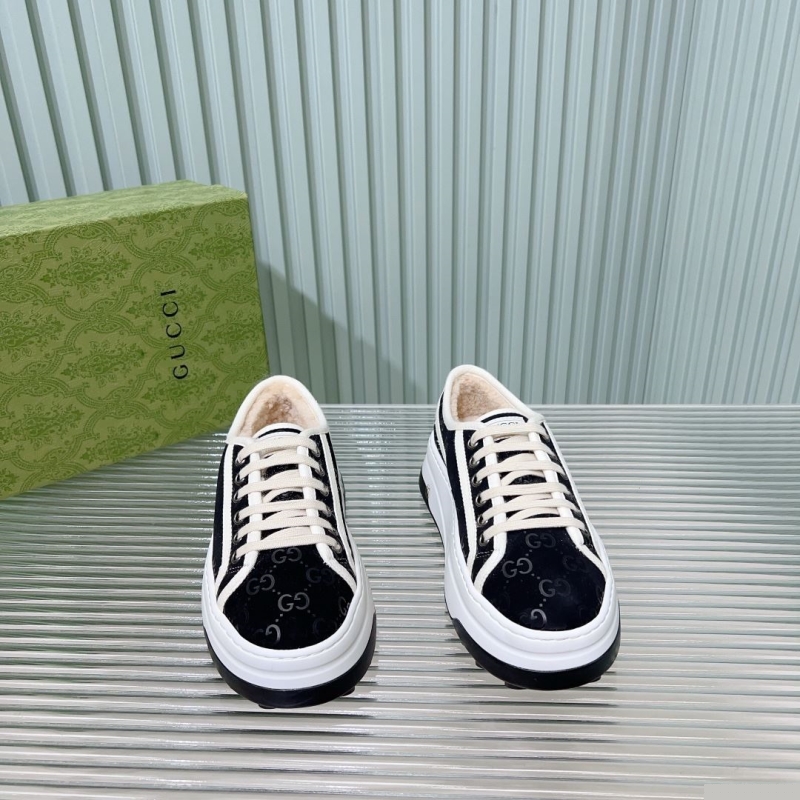 G*u*i casual shoes